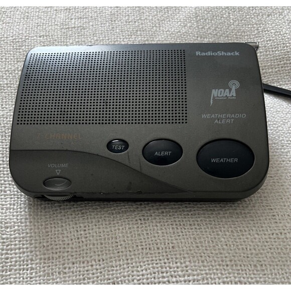 Radio Shack 12-247B Weather Radio Alert 7 Channel NOAA Digital - Tested preowned - Picture 10 of 10